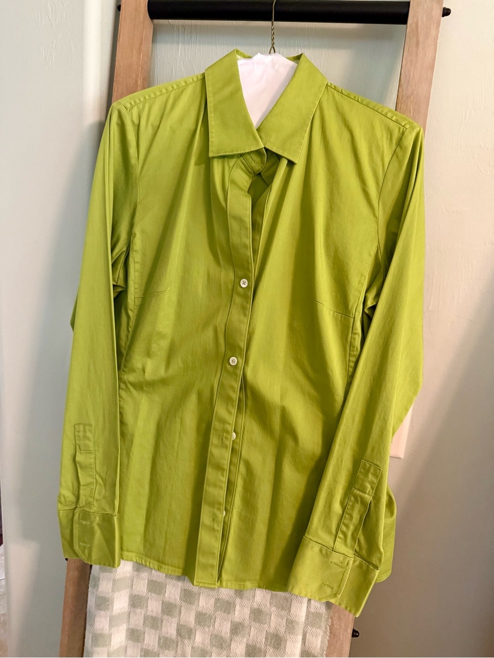 Banana Republic Stretch Cotton Button-Front Shirt – Lime Green – Size Large